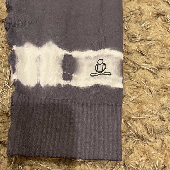 Phat Buddha Capri size M/L - Picture 4 of 6